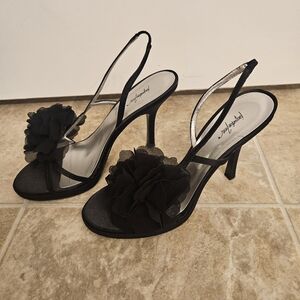 Elegant Black Slingback Heels with Floral Detail